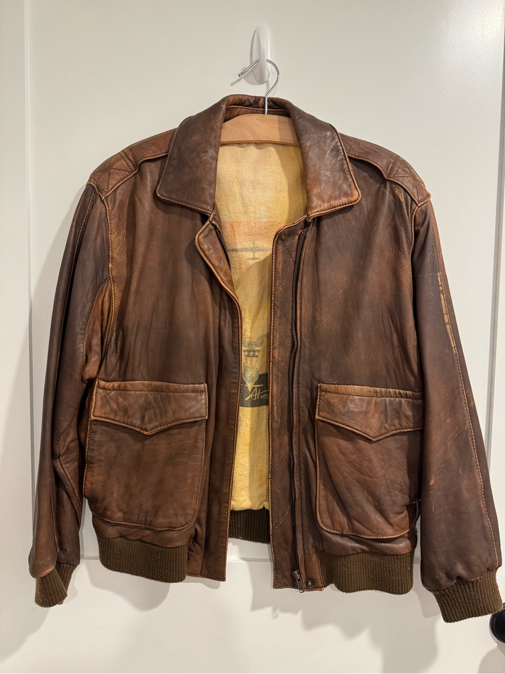 1990’s Men's Brown Leather Bomber Jacket - Classic Pilot Style.